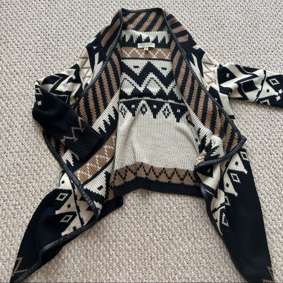Aztec Fall Cardigan - Picture 4 of 6